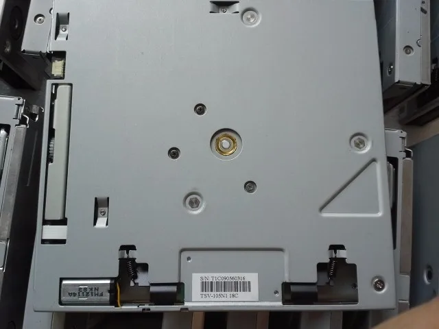 100% оригинальная и совершенно новая Φ RAE3142 RAE2501 RAE3370 автомобильный DVD плеер с