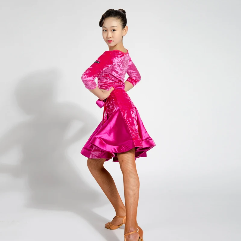 Детское платье для латинских танцев девочек бархатное с рукавами средней длины