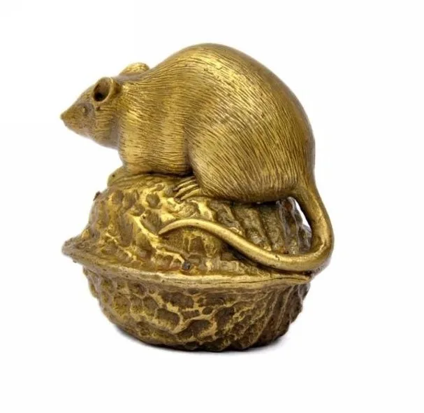 

The brass rat mouse ornaments crafts jewelry office furniture walnut
