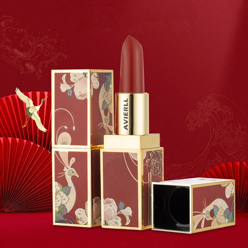 Набор увлажняющих антипригарных помад в стиле запрещенный город |