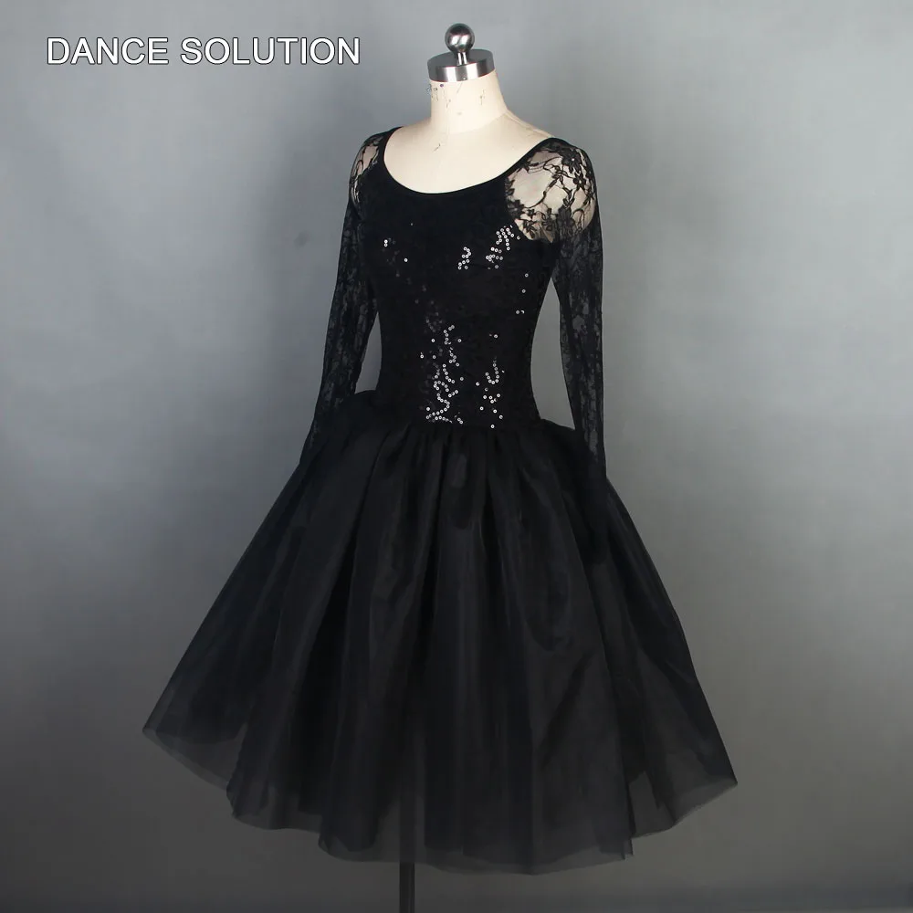 Черный лиф с блестками и длинными кружевными рукавами лирическое современное