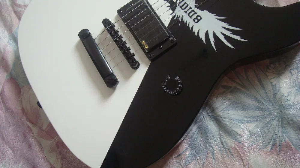 Электрогитара белая и черная деревянная отделка черный pickguard Бесплатная