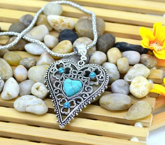 Vintage Designs Blue Rhinestone Stone Earrings Fashion Heart Shape Dangle Drop For Women Girls Style Accessories | Украшения и