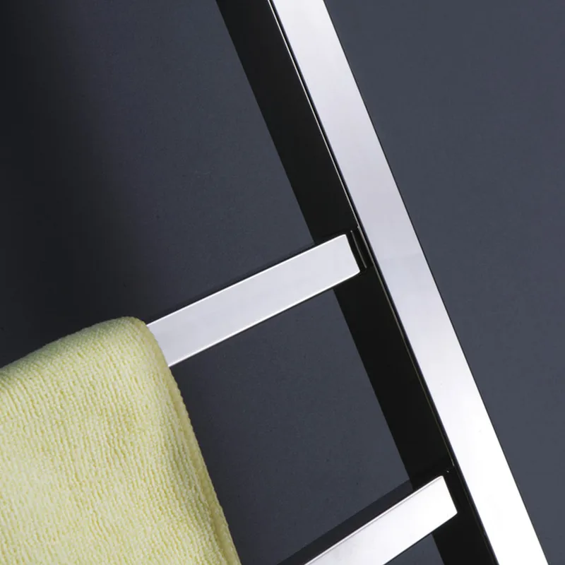 Электрический полотенцесушитель небольшого размера с подогревом для ванной