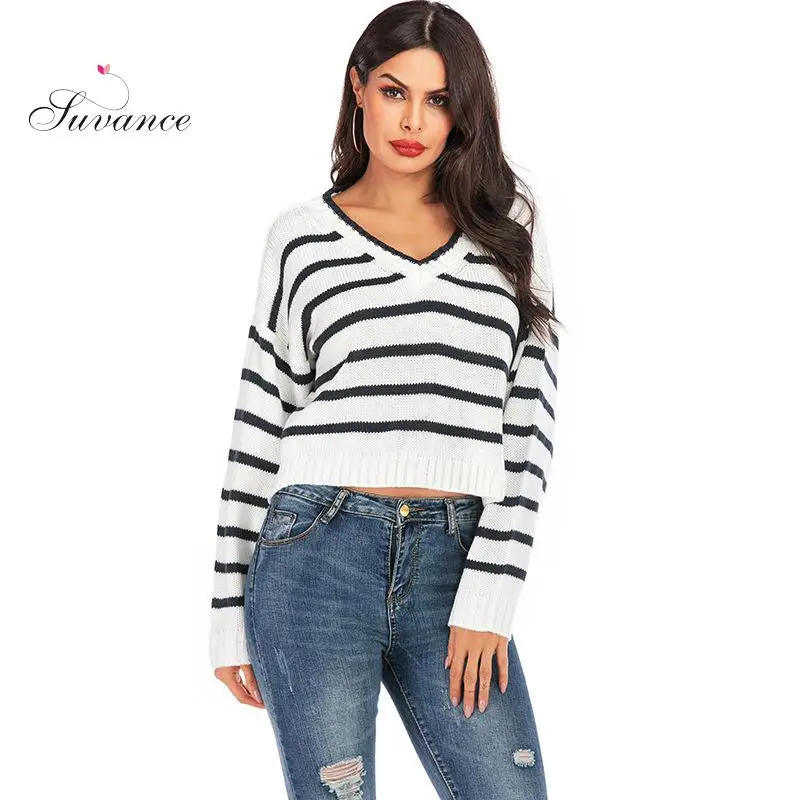 Женский трикотажный свитер в полоску с длинным рукавом и V-образным вырезом |