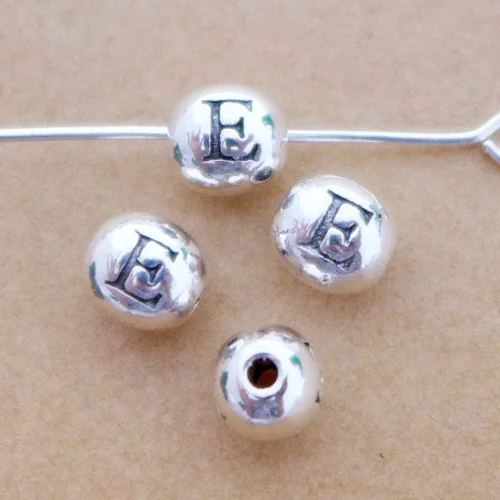 E Бусины из сплава с буквами/алфавитом, античный серебряный шарм, 26*4 = 104 шт., подходят для ювелирных изделий/браслетов 6x6 мм, отверстие 2 мм,, JC01 - Цвет: E