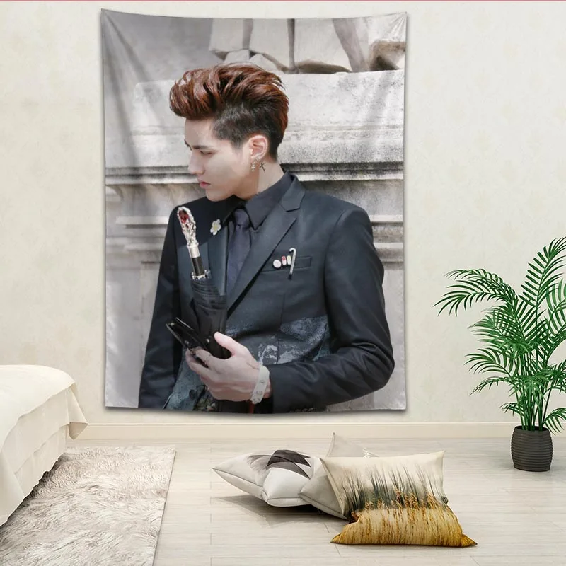 Изготовленный На Заказ Kris Wu Печатный креативный коврик для гостиной, спальни, фоновая стена, ткань вешается на стену, маленькая свежая