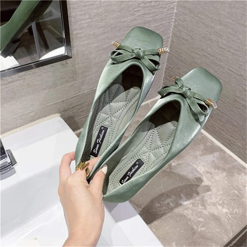 Новинка 2019 года сезон весна роскошные женские балетки с квадратным носком Цвет