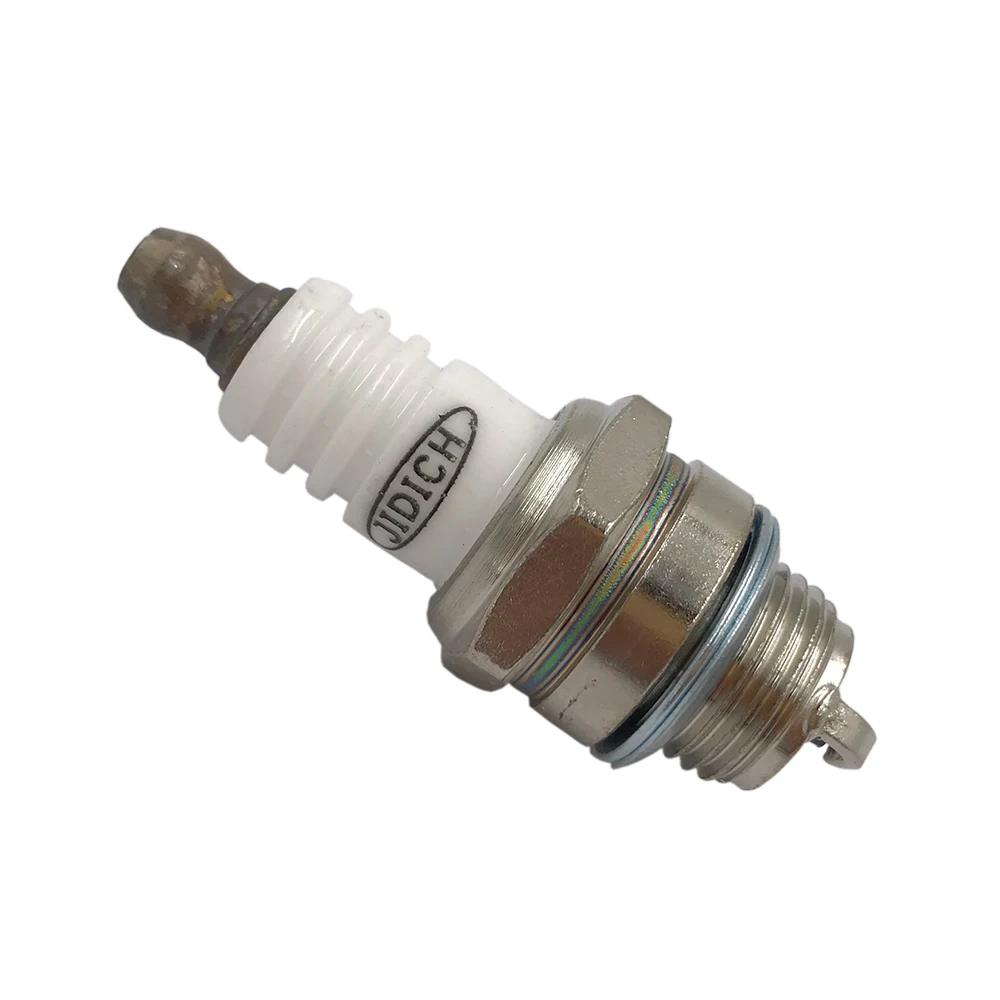 

4500/5200/ 5800 Chain saw spark plug L7T