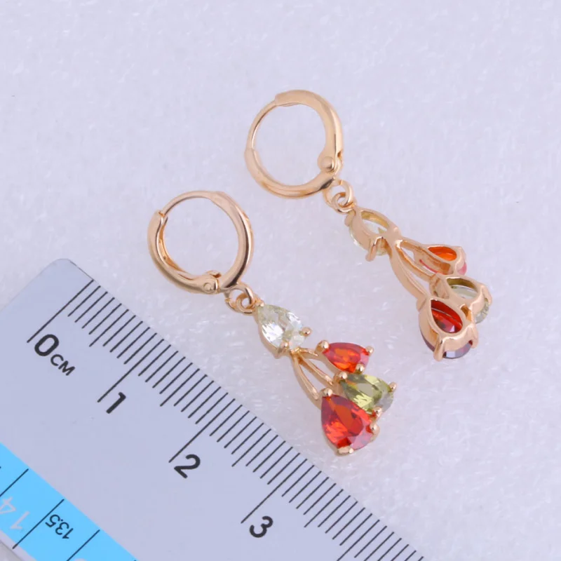 Серьги "Чудесный зеленый имитационный перидот и красный гранат на желтом золоте" Love Monologue для женщин X0319 с быстрой доставкой.