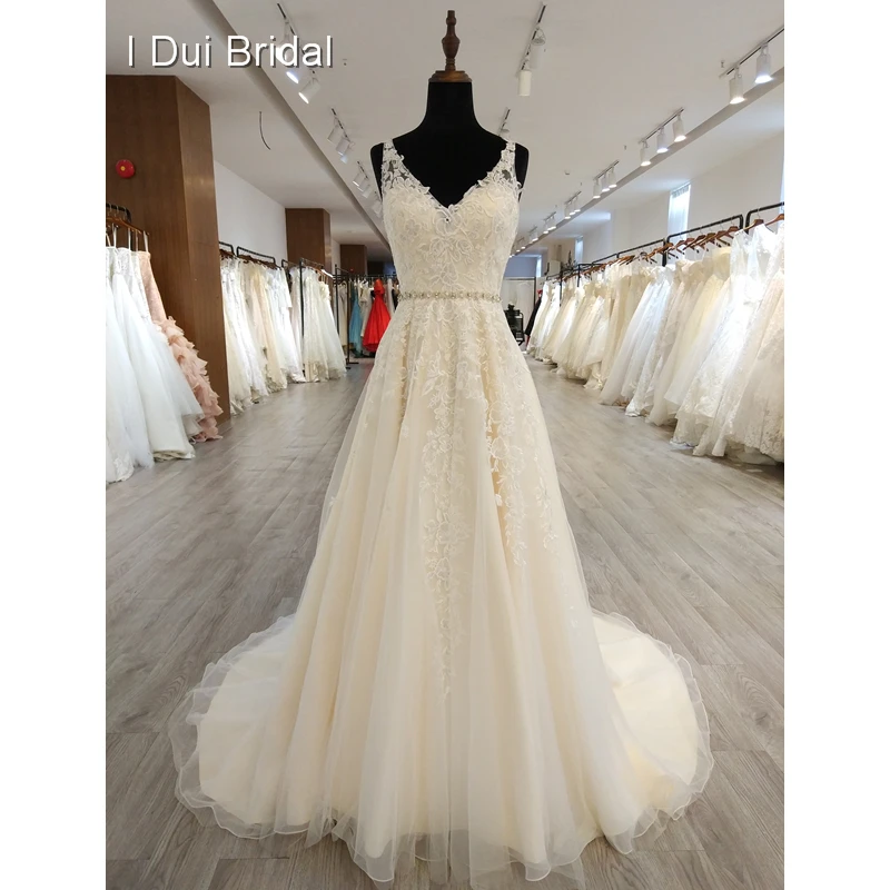 Кружевное свадебное платье с V-образным вырезом и на спине | Свадьбы торжества
