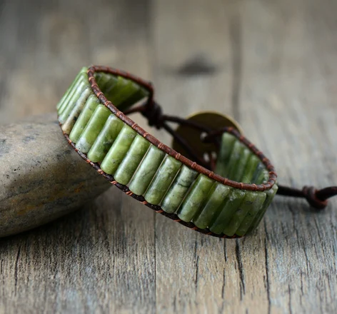 Женский браслет из натурального камня винтажный полудрагоценного с бусинами в