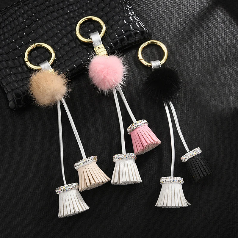 С милым меховым помпоном головные уборы автомобильный брелок для женщин и мужчин