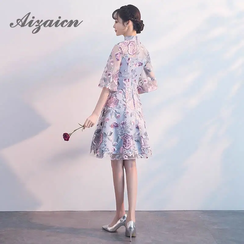 

Modern Chinese Traditional Dress Lace Embroidery Qipao Cheongsam Dress Knee Length Floral Vintage Dress Oriental Wedding Gowns