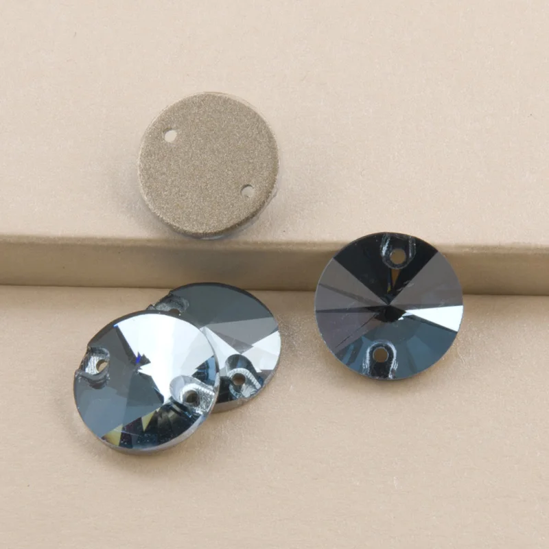 Стразы Аквамарин 3200 Rivoli разных размеров с плоской спинкой для шитья кристаллами