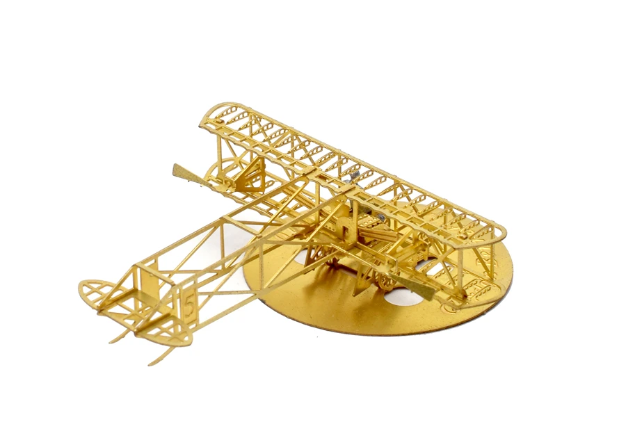 Модель стратостудия 1/160 года металлическая 3D модель стратостудии легкая в сборке