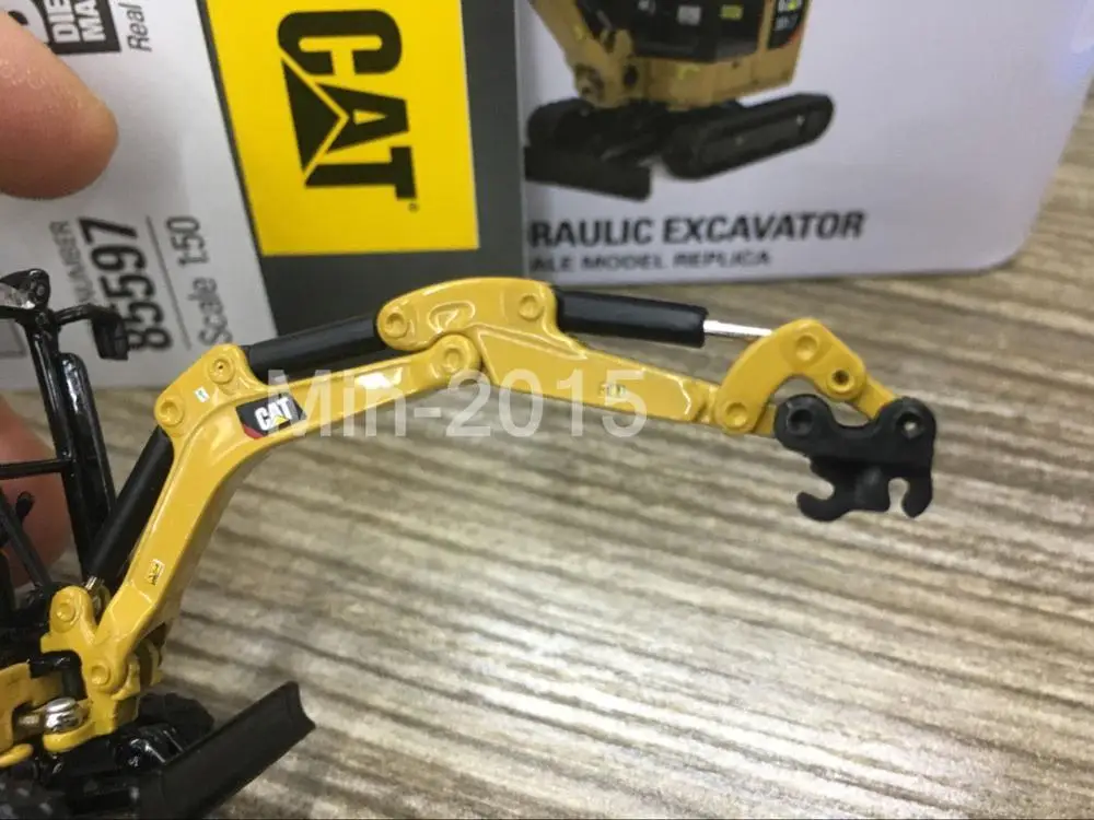 Мини гидравлический экскаватор Caterpillar Cat 301 7 CR масштаб 1:50 металл от Diecast Masters