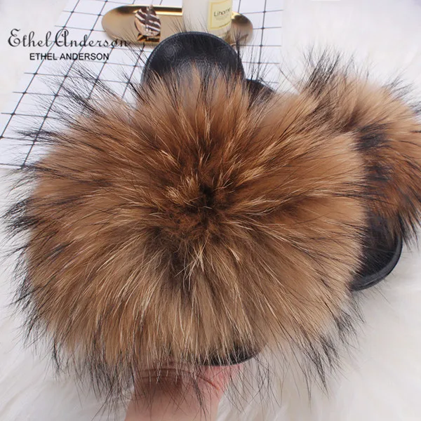 Natural Raccoon Fur Ethel Anderson леди пушистые тапочки реального енота Мех животных направляющие Летние повседневные сланцы хорошее качество пляжные сандалии плюш - Цвет: Natural Raccoon Fur
