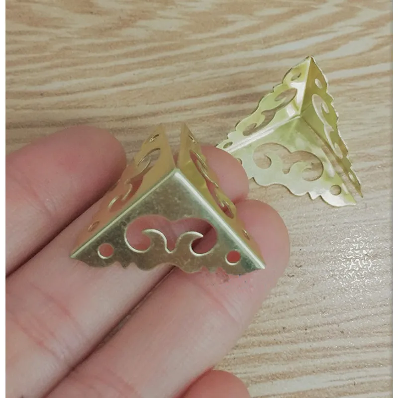 Vintage Wooden Box Cloud Coner Iron Protector Embellishment Findings Triangle Corners Antique Hollow Pattern 20mm 40Pcs | Обустройство