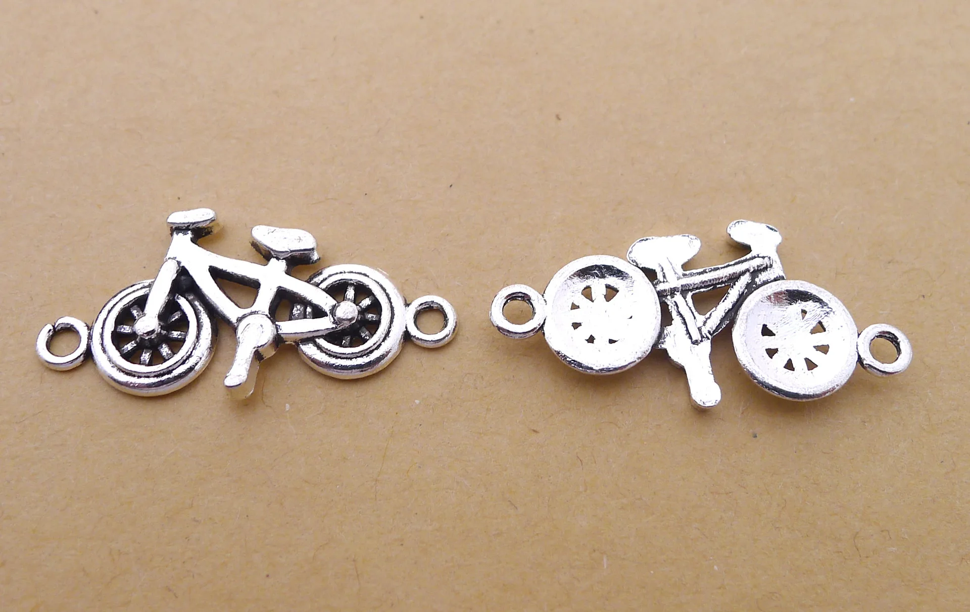 

100pcs Exquisit bicycle Connector Charms Pendants 30x15mm Antique silver Handmade gift craft Jewelry earring bracelet necklace