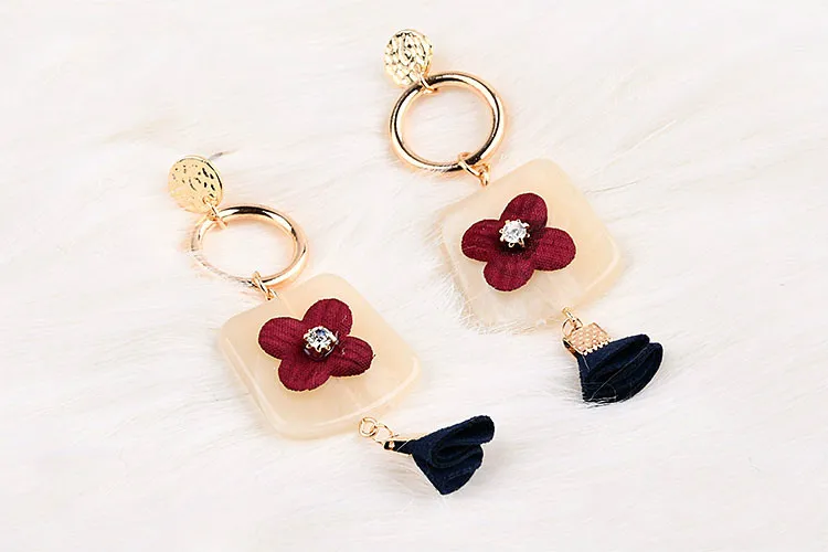 Осенне-зимние серьги-подвески из оленьей кожи | Украшения и аксессуары