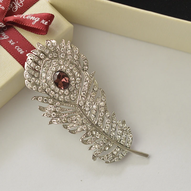mziking  Vintage white  Peacock Feather Brooch Pins Rhinestone Crystal Animals Wedding Broach for Men Cheap Accessories X0980