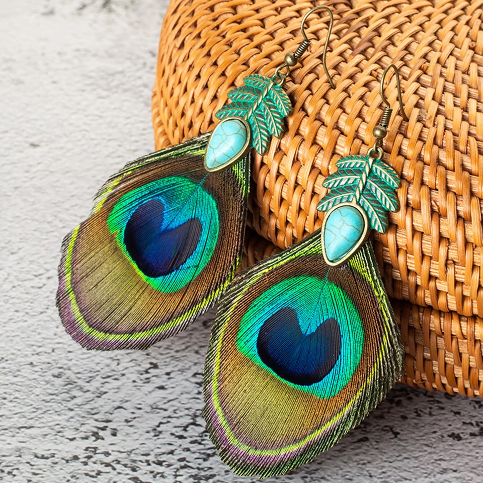 

New Hot Ethnic Simple Retro Leaves Green Leaf Earrings Nature Stone Long Tassel Peacock Feather Earrings For Women Brincos 2020