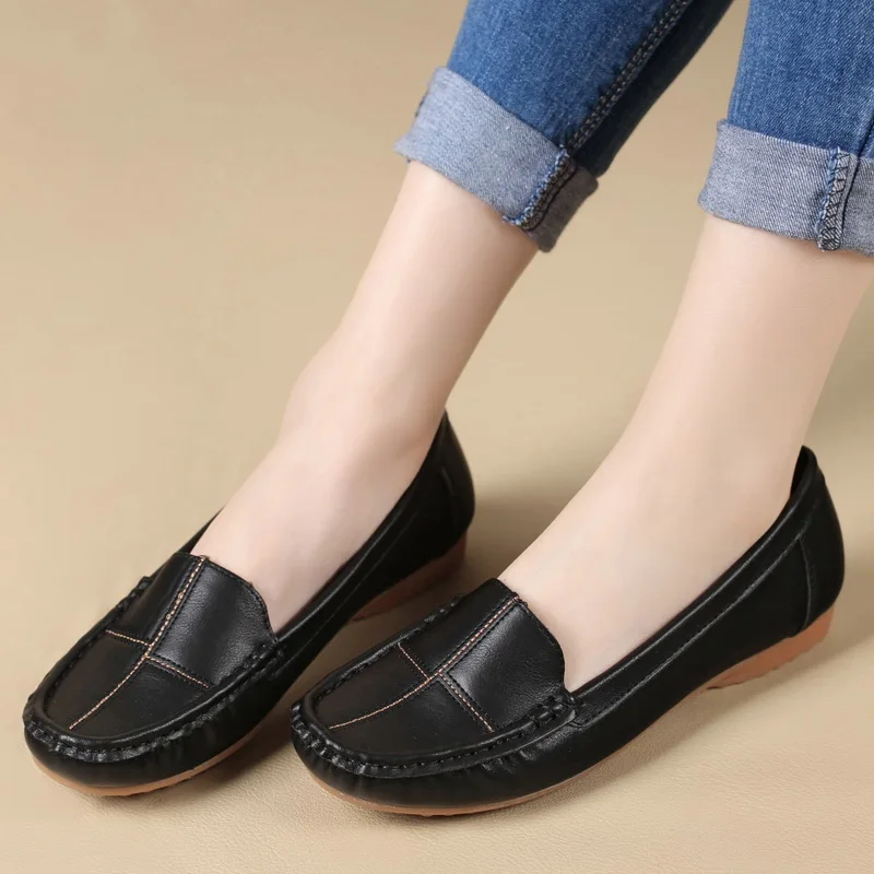 Кожаная обувь женская повседневная на плоской подошве без застежки с закрытым