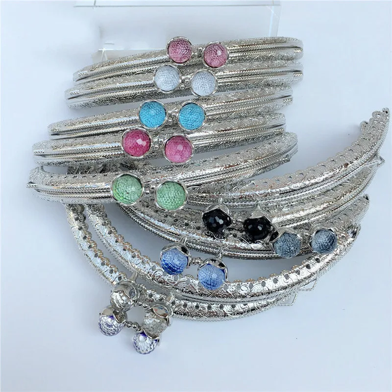 10 цветов гофрированный модный мини-клатч с металлической рамкой цветочным