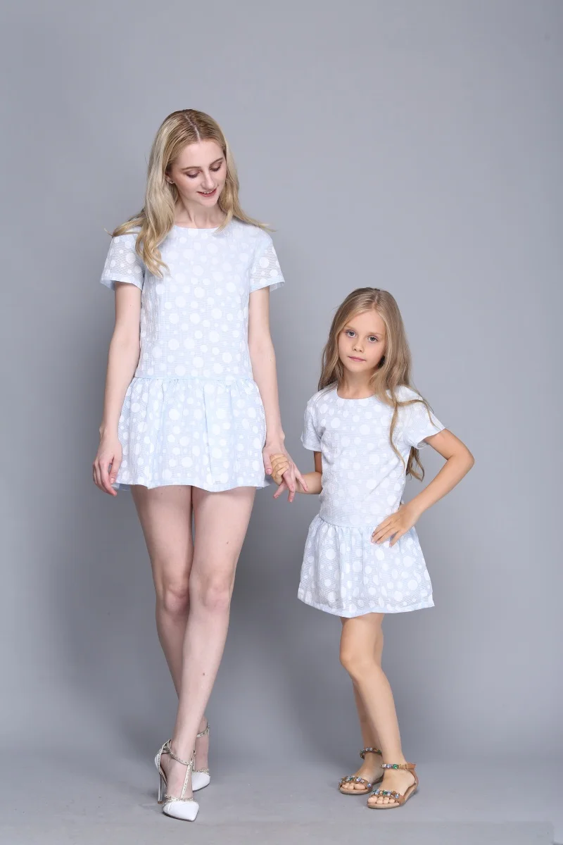 

wholesale Summer women polka dots infant kids girl pleated dress mom daughter dresses mother and girls dress family look outfits