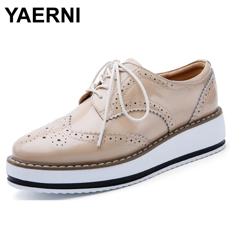

YAERNI handmade patent leather flat shoes women flats spring autumn carved embossed round toe platform women oxford shoes
