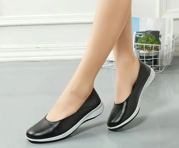 Весенняя женская кожаная обувь; женские лоферы; балетки с вырезами; женская обувь на плоской подошве; женские лоферы без застежки на плоской подошве; женская обувь