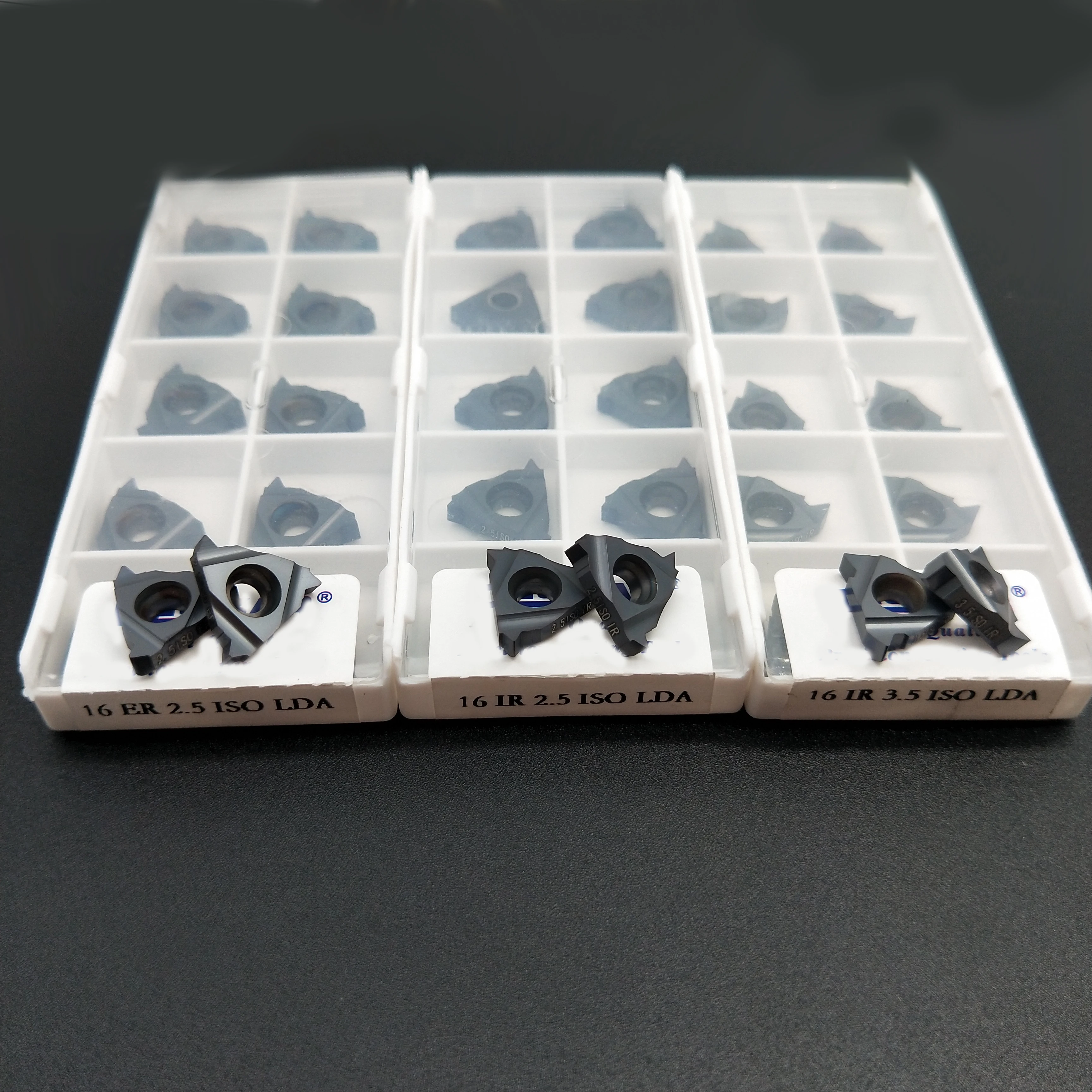 

16ER 0.5ISO 1.0ISO 1.25ISO 1.5ISO 2.0ISO 2.5ISO 3.0ISO 3.5ISO 16IR2.5ISO LDA CNC Carbide threaded inserts for machining steel