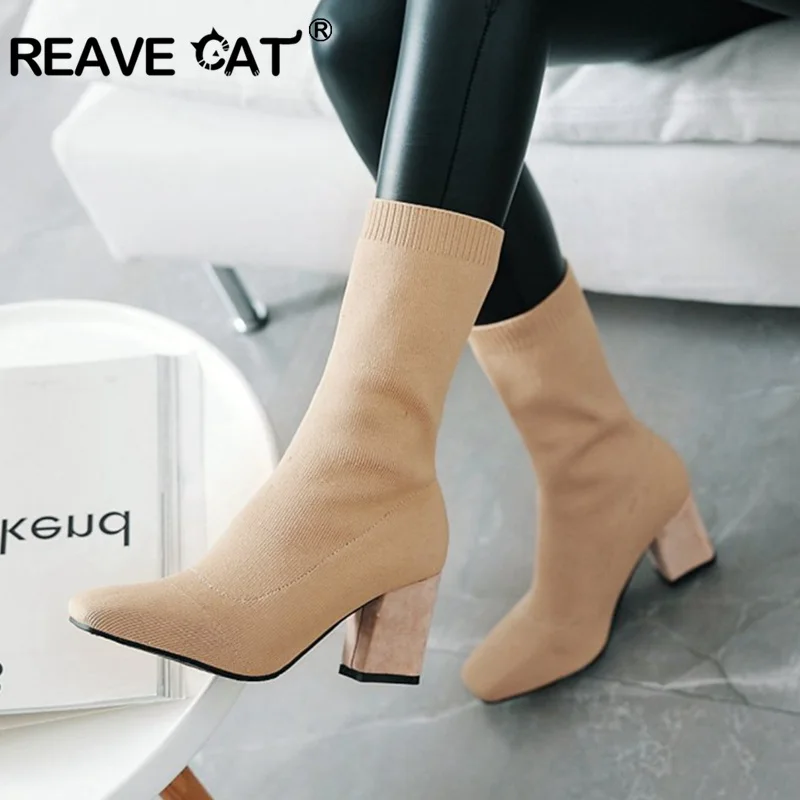 Женские сапоги стрейч до середины икры REAVE CAT рабочие бежевого цвета с вязаными
