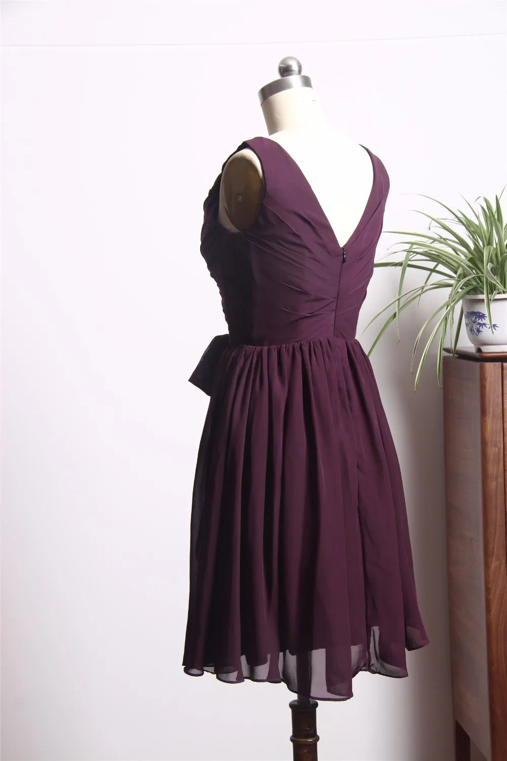 Charming Dark Purple Prom Dresess Short 2018 V-Neck Ruched Bodice Cheap Graduation Dress vestido de festa curto | Свадьбы и