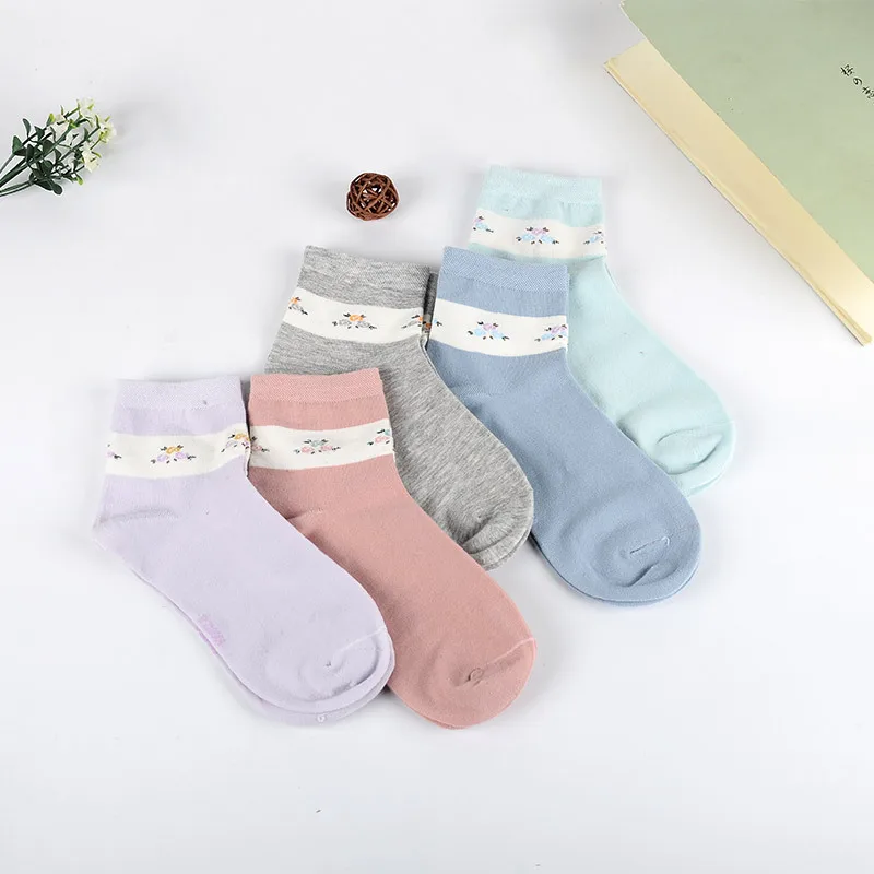 USKINCARE 5 пар Симпатичные сапоги до колена однотонные носки Для женщин Harajuku милые