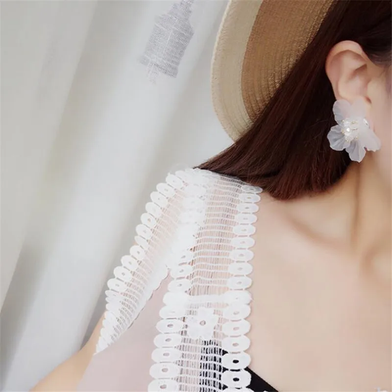 Летний стиль 2017 г. большой цветок серьги стержня для Для женщин Винтаж Смола из