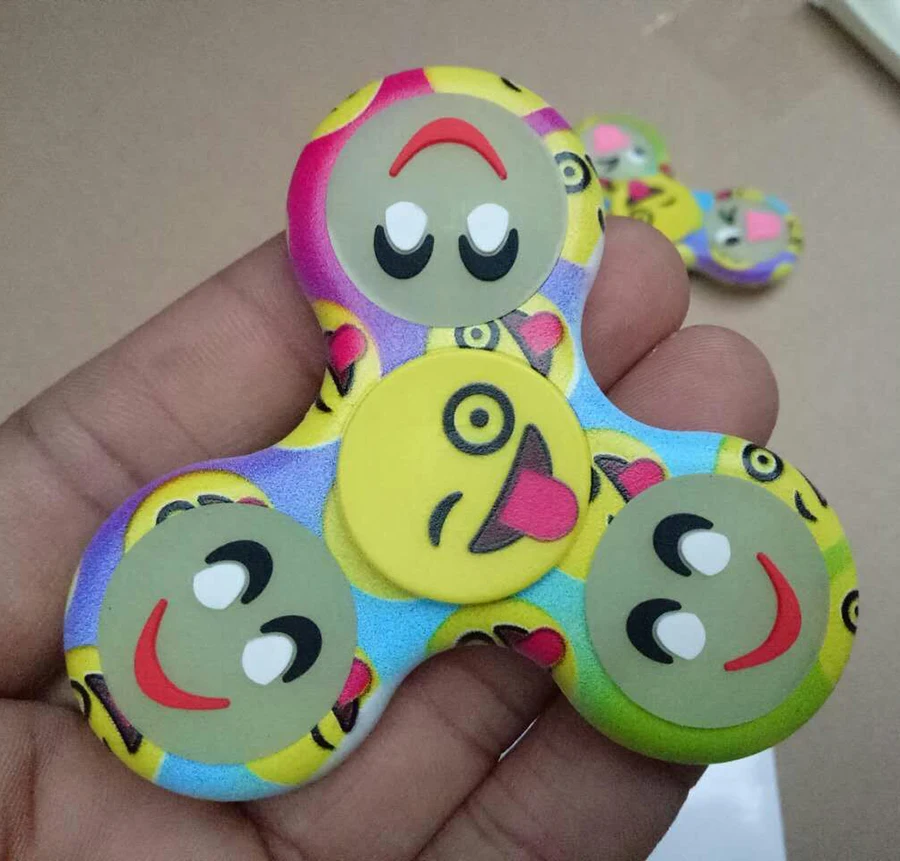 30 шт. мультфильм emoji ручной Spinner палец светятся в темноте figit Спиннеры анти-стресс