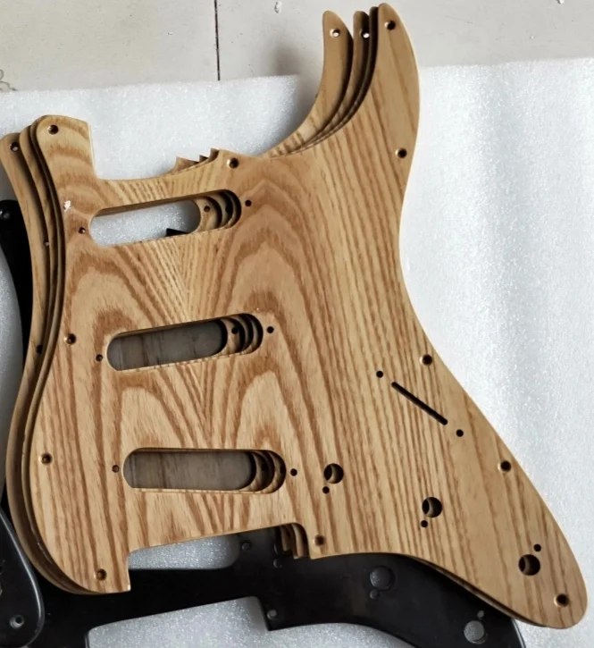 Ручной работы Pickguard ashtree#1605H-4 Электрический S trat гитара дерево SSS - Цвет: SSS wood color  2