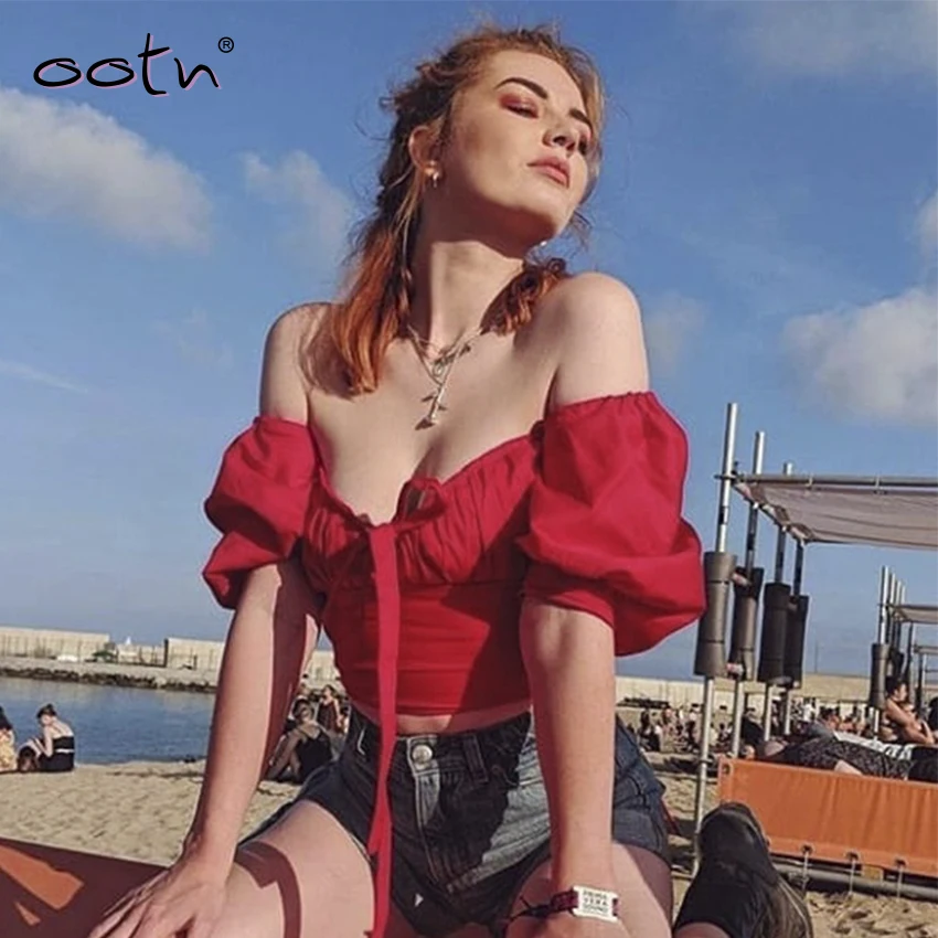 Женская блузка с открытыми плечами bput укороченная пышными короткими рукавами
