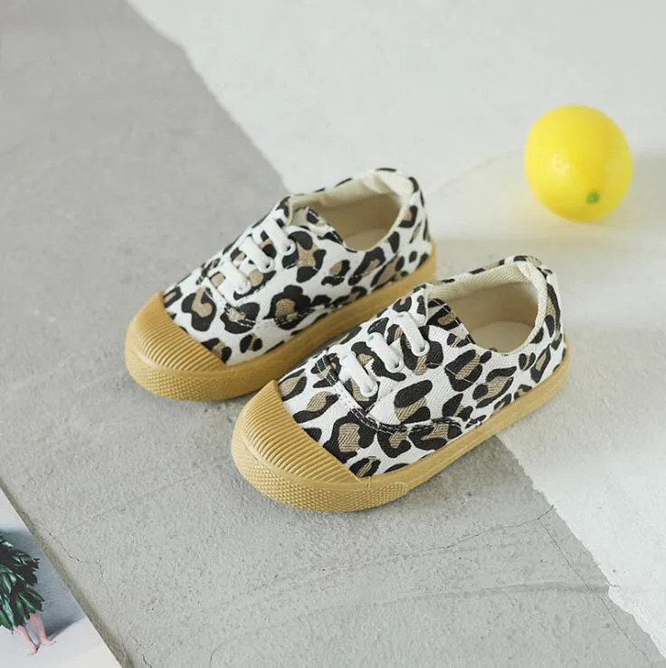 white leopard lace Модная детская обувь с леопардовым принтом новая весенняя повседневная обувь с низким верхом спортивная обувь для девочек мягкая подошва Нескользящая парусиновая обувь - Цвет: white leopard lace