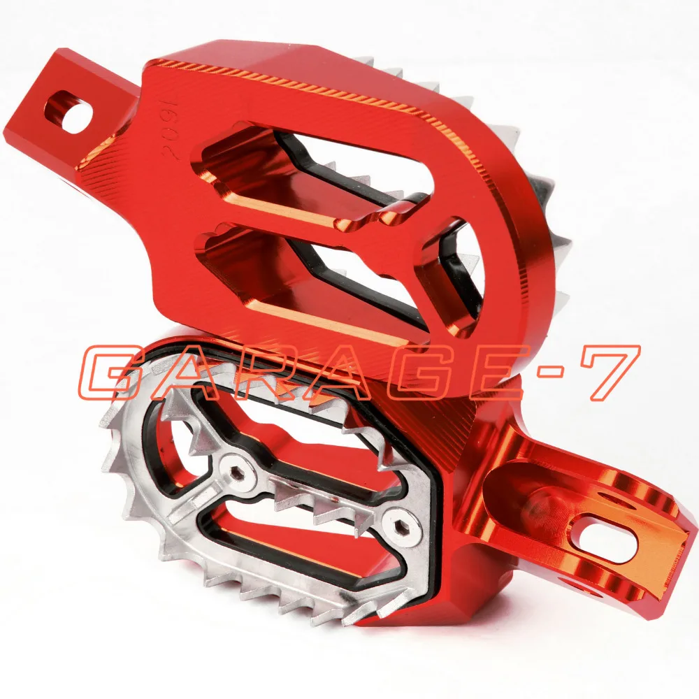 

For KTM 690 SMC/R 690R 690SMC 2008-2017 CNC Dirt Bike Foot Pegs 2016 2015 2014 2013 2012 2011 2010 2009 Motorcross Footrests