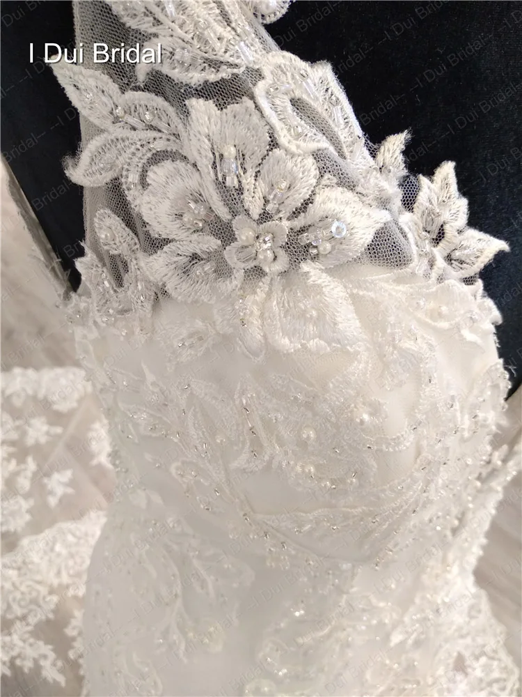 Spaghetti Strap Lace Wedding Dress Low Back Luxury Appliqued Beaded Bridal Gown Real Photo Factory Custom Made