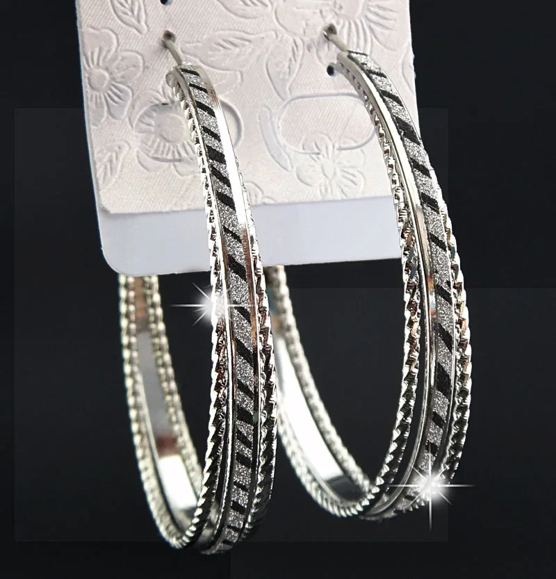 Модные серьги кольца для женщин 3 ряда серебряные матовые с принтом в виде зебры