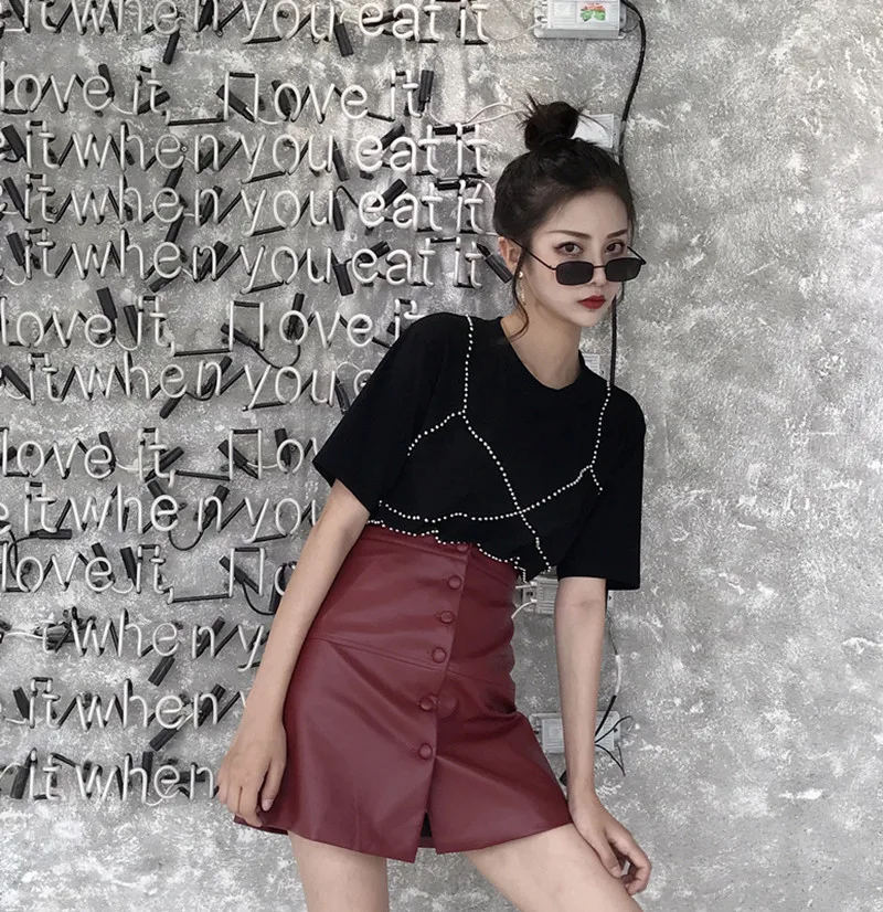 Женская мини юбка из лакированной кожи с высокой талией бордовая однобортная