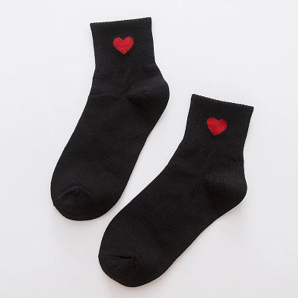Летние носки для женщин милый стиль хлопок черный и белый серый сердце удобные