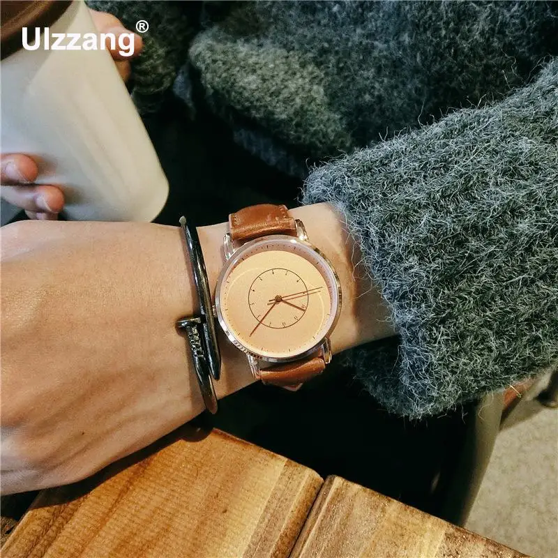 Простые винтажные черные коричневые кожаные кварцевые наручные часы в