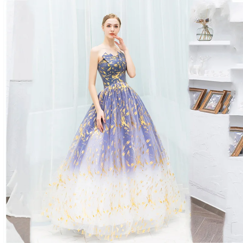 Женское платье для выпускного вечера синее бальное без бретелек с золотым