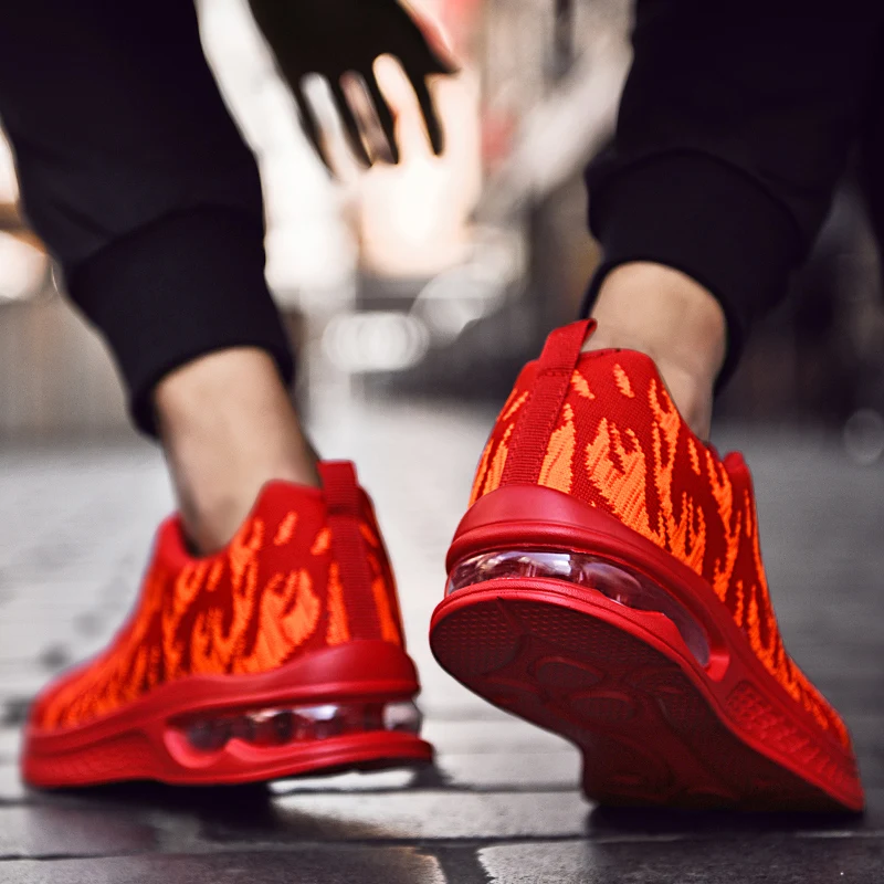 Fashion Red Flame Air Running Shoes Men Outdoor Breathable Mesh Racing Shoes Sneakers Men gym Air Trainers zapatillas de hombre