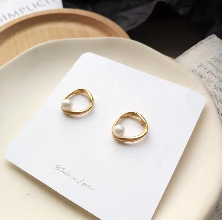 Новое поступление матовые металлические золотые геометрические серьги-гвоздики